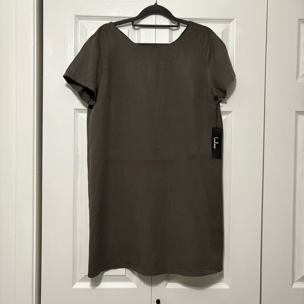 NWT LuLu's Unassuming Beachy Casual Flowy T Shirt Dress Gray Medium Open Back